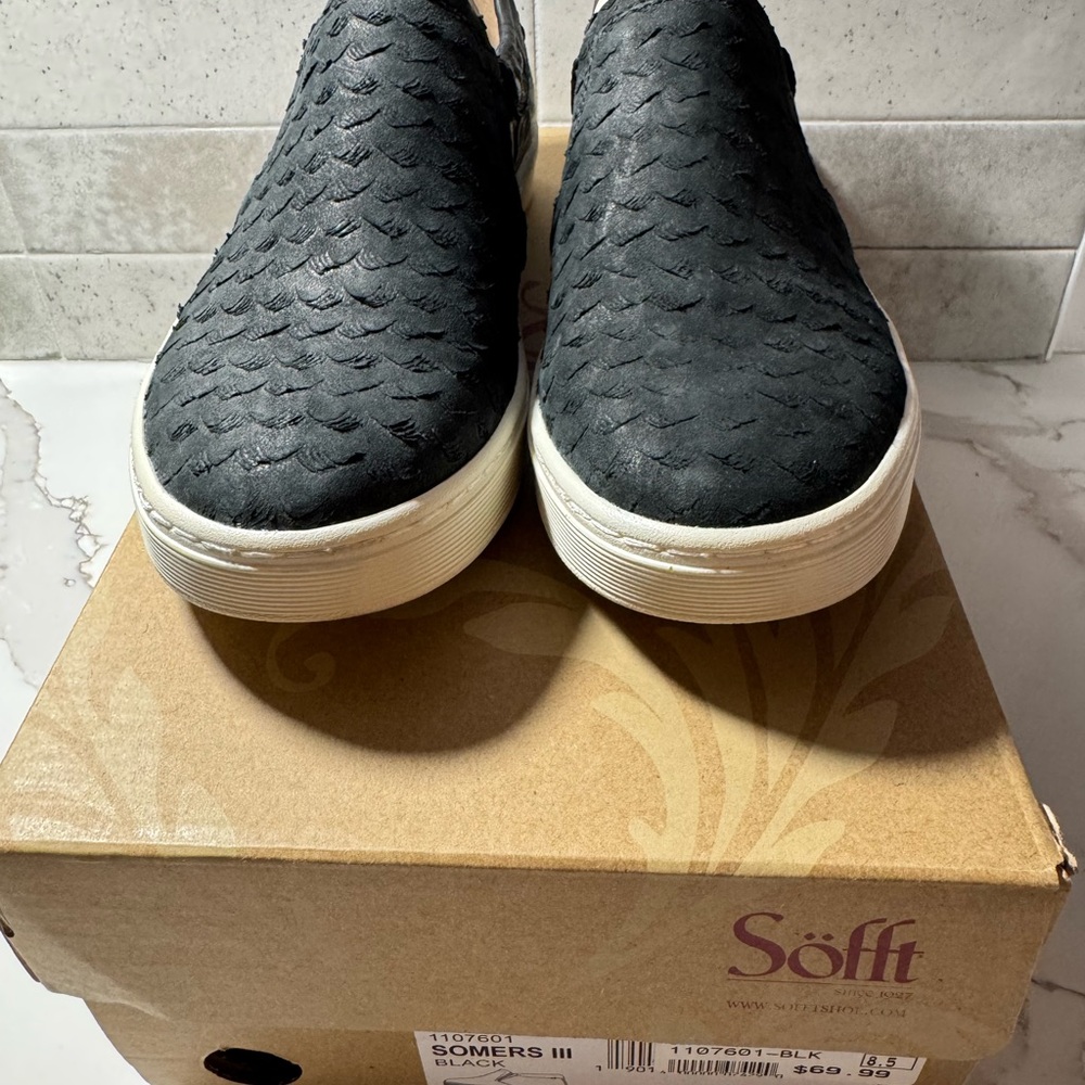 Sofft Brand Somers III SLIP-ons in Black Leather - Picture 7 of 9